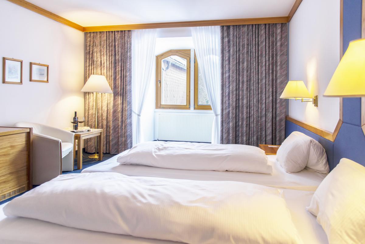 Alpenhotel Weitlanbrunn sypialnia